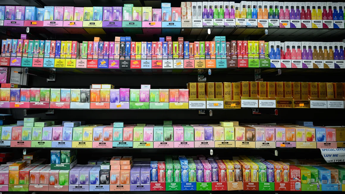 inggris-tindak-tegas-rokok-elektrik-sekali-pakai-demi-lingkungan-dan-keselamatan-publik